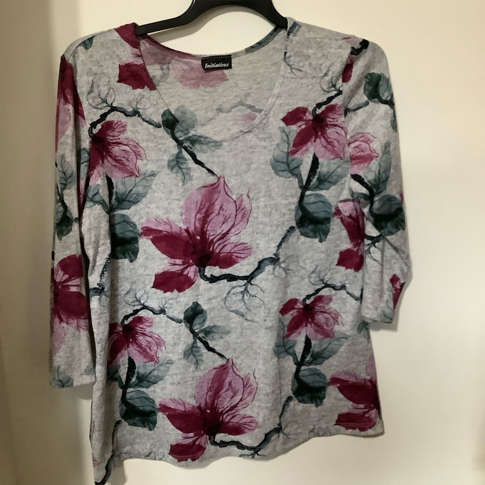 INITIATIVES Long Sleeve Floral Top - Gray and Pink (NWOT)